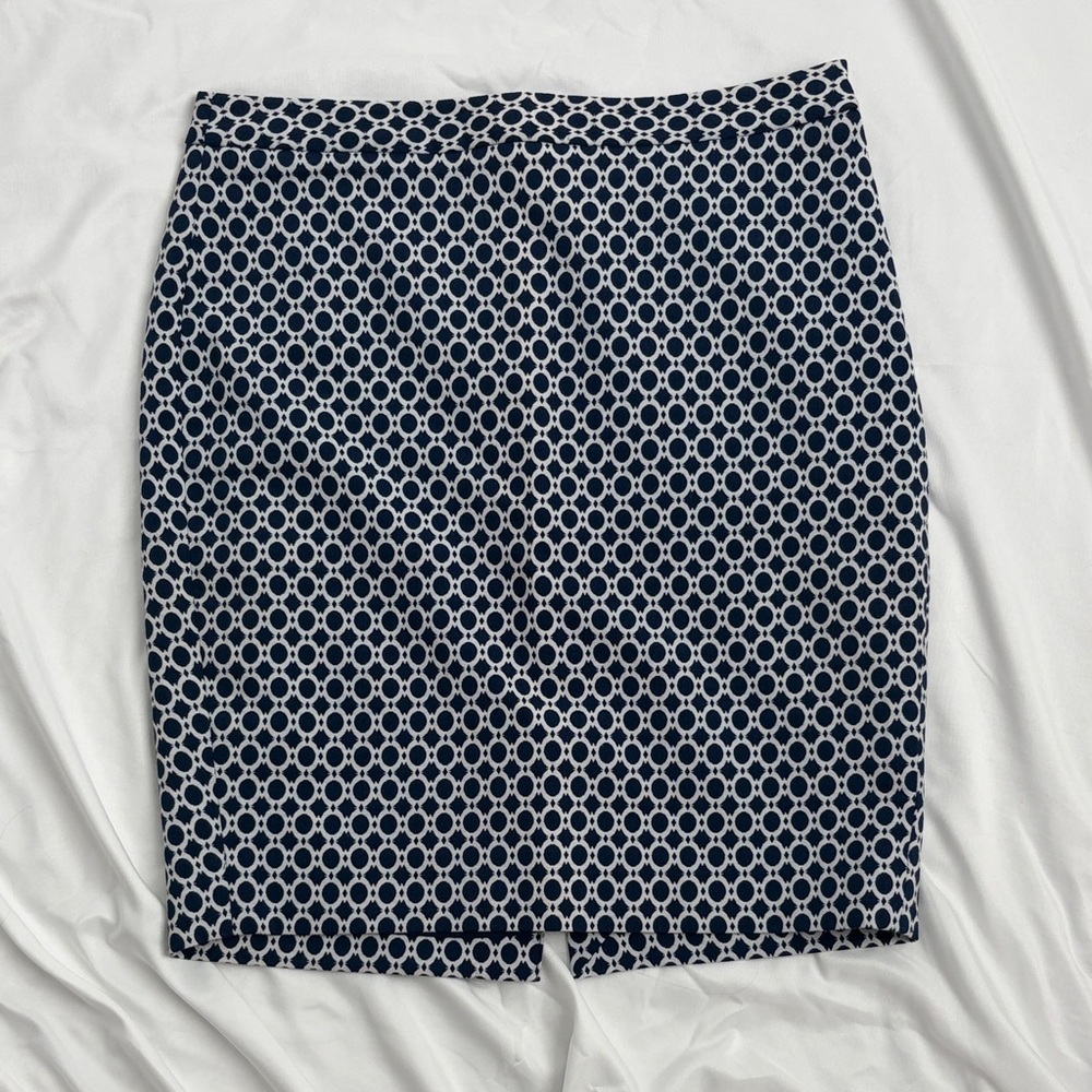 Classy Navy and White Patterned Skirt